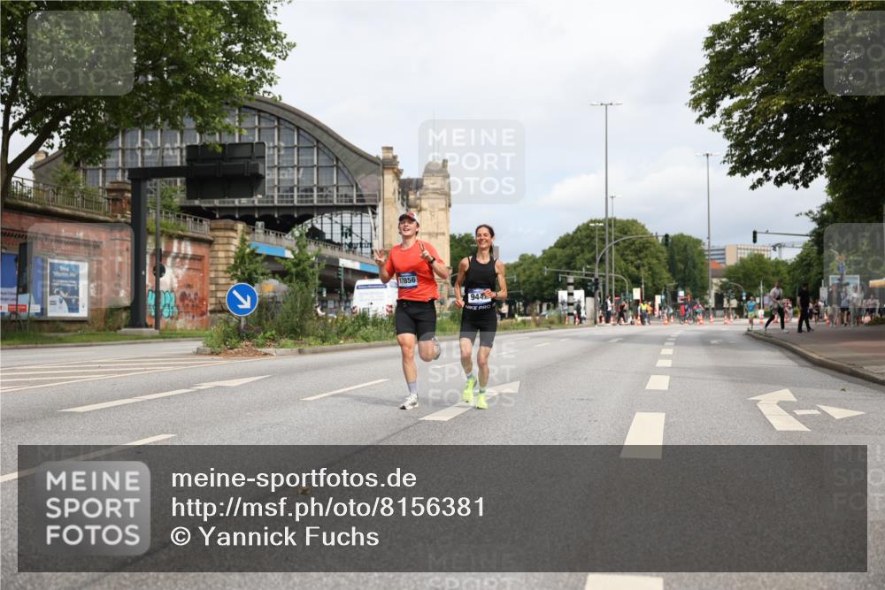 29.06.2025 - hella hamburg halbmarathon Yannick Fuchs http://msf.ph/oto/8156381 29.06.2025 10:17:10 20KM 6559, 9442, 10650, 11965, 16068, 17856 meine-sportfotos.de