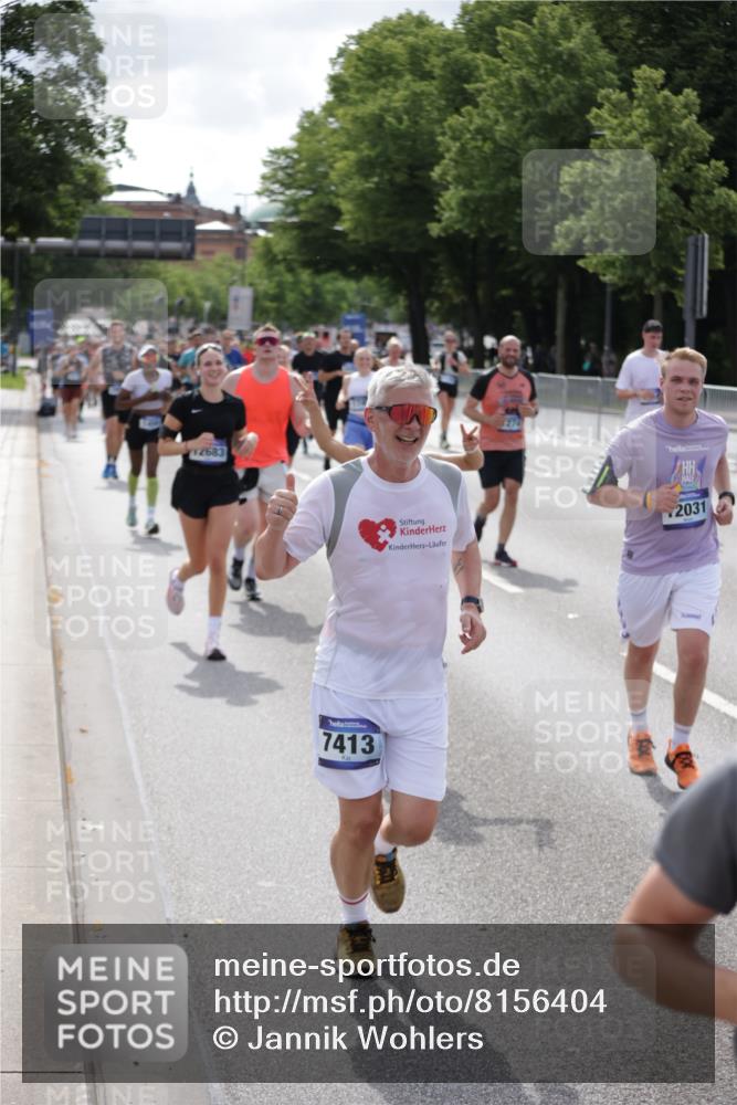 29.06.2025 - hella hamburg halbmarathon Jannik Wohlers http://msf.ph/oto/8156404 29.06.2025 10:17:14 Lombardsbrücke 1015, 1204, 1274, 1458, 1749, 1795, 2094, 2259, 2305, 2548, 3292, 4194, 4218, 4852, 5002, 6254, 6336, 6352, 6786, 7258, 7291, 7413, 7566, 7844, 8144, 8351, 8895, 9400, 9848, 10620, 10677, 11372, 11707, 12031, 12668, 12683, 14194, 14307, 14648, 14877, 15978, 16024, 16555, 17083, 17270, 17542, 17616, 17628, 17717, 18469, 18564, 19029 meine-sportfotos.de