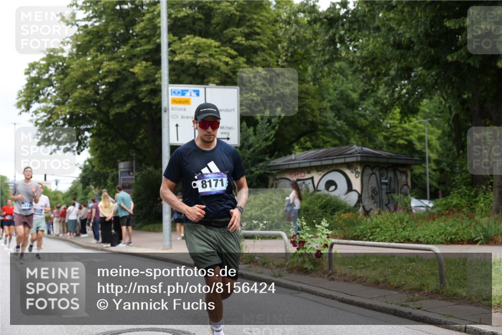 29.06.2025 - hella hamburg halbmarathon Yannick Fuchs http://msf.ph/oto/8156424 29.06.2025 10:58:34 20KM 1229, 1842, 2298, 2463, 2698, 3919, 4542, 6100, 7081, 7271, 7474, 8171, 8405, 8810, 9254, 9680, 9816, 10402, 10694, 10824, 11556, 11960, 12426, 12646, 12781, 12843, 13901, 14822, 15009, 15698, 16344, 16455, 16594, 16753, 16770, 18321, 18440, 18520, 18739, 19240 meine-sportfotos.de