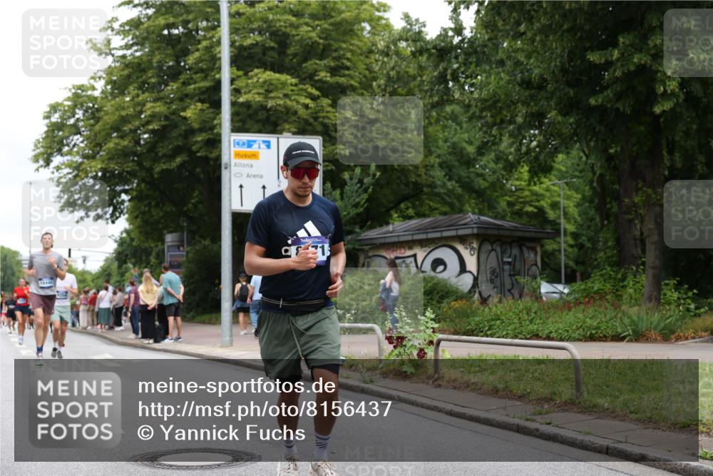 29.06.2025 - hella hamburg halbmarathon Yannick Fuchs http://msf.ph/oto/8156437 29.06.2025 10:58:34 20KM 1229, 1842, 2298, 2463, 2698, 3919, 4542, 6100, 7081, 7271, 7474, 8171, 8405, 8810, 9254, 9680, 9816, 10402, 10694, 10824, 11556, 11960, 12426, 12646, 12781, 12843, 13901, 14822, 15009, 15698, 16344, 16455, 16594, 16753, 16770, 18321, 18440, 18520, 18739, 19240 meine-sportfotos.de