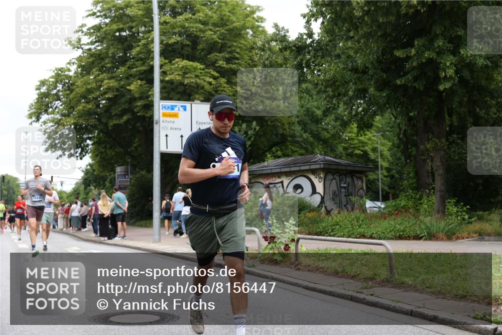 29.06.2025 - hella hamburg halbmarathon Yannick Fuchs http://msf.ph/oto/8156447 29.06.2025 10:58:35 20KM 1229, 1842, 2298, 2463, 2698, 3572, 3919, 4542, 6100, 7081, 7271, 7474, 8171, 8405, 8810, 9254, 9680, 9816, 10402, 10694, 10824, 11556, 11960, 12426, 12646, 12781, 12843, 13901, 14822, 15009, 15698, 16344, 16455, 16753, 16770, 16911, 18321, 18440, 18520, 18707, 18739, 19240 meine-sportfotos.de