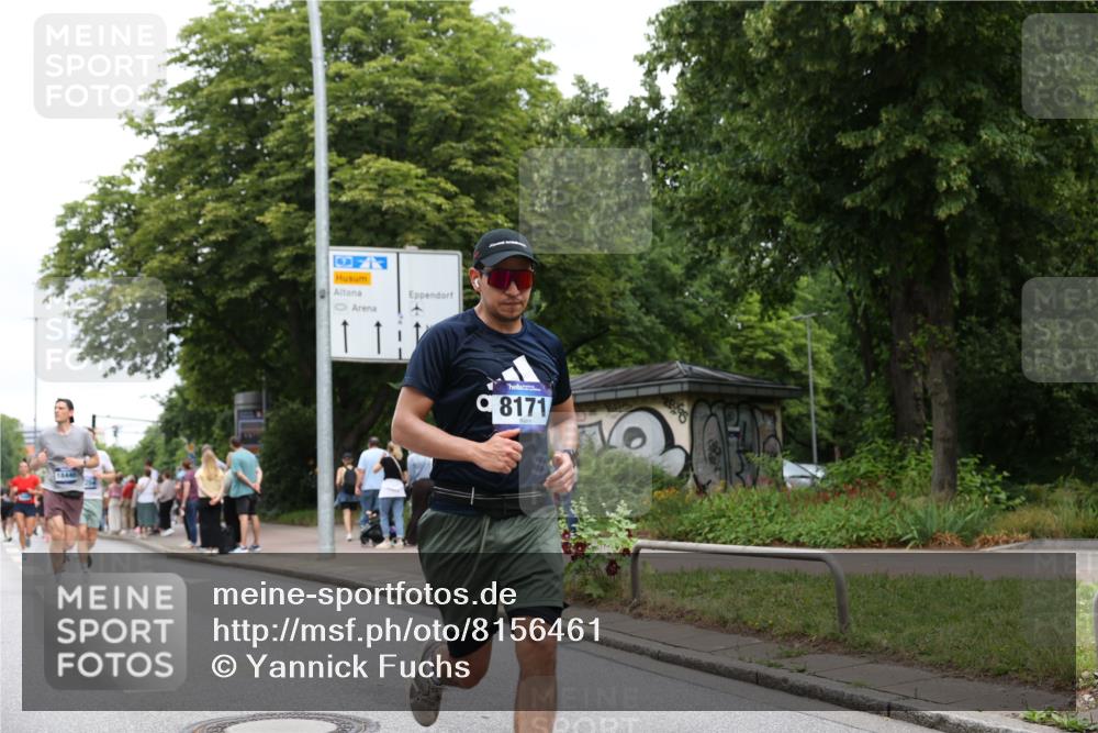 29.06.2025 - hella hamburg halbmarathon Yannick Fuchs http://msf.ph/oto/8156461 29.06.2025 10:58:35 20KM 1229, 1842, 2298, 2463, 2698, 3572, 3919, 4542, 6100, 7081, 7271, 7474, 8171, 8405, 8810, 9254, 9680, 9816, 10402, 10694, 10824, 11556, 11960, 12426, 12646, 12781, 12843, 13901, 14822, 15009, 15698, 16344, 16455, 16753, 16770, 16911, 18321, 18440, 18520, 18707, 18739, 19240 meine-sportfotos.de