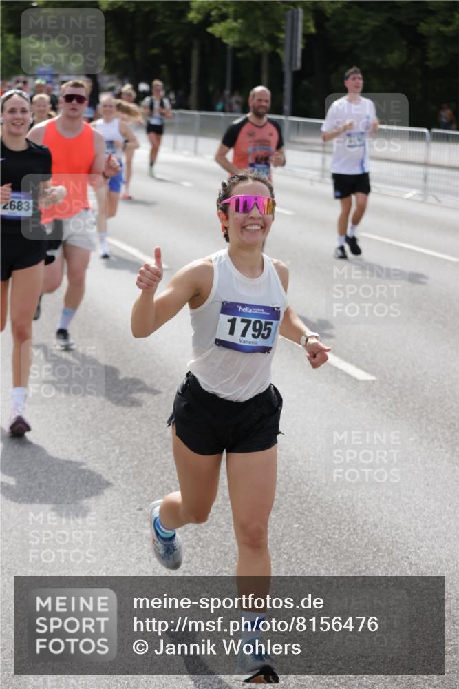 29.06.2025 - hella hamburg halbmarathon Jannik Wohlers http://msf.ph/oto/8156476 29.06.2025 10:17:16 Lombardsbrücke 1015, 1204, 1274, 1458, 1749, 1795, 2094, 2259, 2305, 2548, 3138, 3292, 4194, 4218, 4852, 5002, 5611, 5733, 6254, 6336, 6352, 6786, 7258, 7291, 7413, 7566, 7844, 8144, 9400, 9798, 9848, 10620, 10677, 11156, 11372, 11707, 12031, 12668, 12683, 14194, 14307, 14420, 14648, 14877, 15978, 16024, 16038, 16555, 16576, 17083, 17270, 17542, 17616, 17628, 18469, 18564, 19029 meine-sportfotos.de