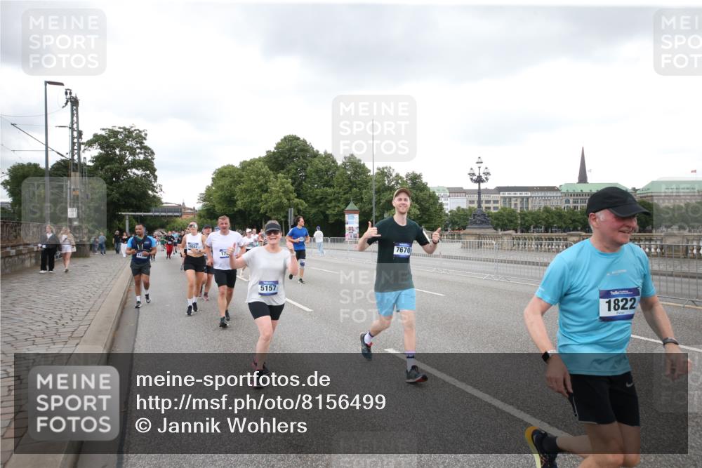 29.06.2025 - hella hamburg halbmarathon Jannik Wohlers http://msf.ph/oto/8156499 29.06.2025 10:53:59 Lombardsbrücke 1762, 1822, 1949, 2244, 2532, 3364, 3761, 3795, 3857, 4720, 4971, 5157, 5185, 5216, 5309, 5514, 5817, 5933, 5993, 6023, 6279, 6987, 7498, 7670, 7874, 7946, 7986, 8801, 8803, 9130, 10207, 11354, 11785, 12898, 12923, 12930, 13035, 14655, 14904, 15174, 15318, 15627, 15628, 15674, 16117, 16522, 16628, 16839, 18093, 18431 meine-sportfotos.de