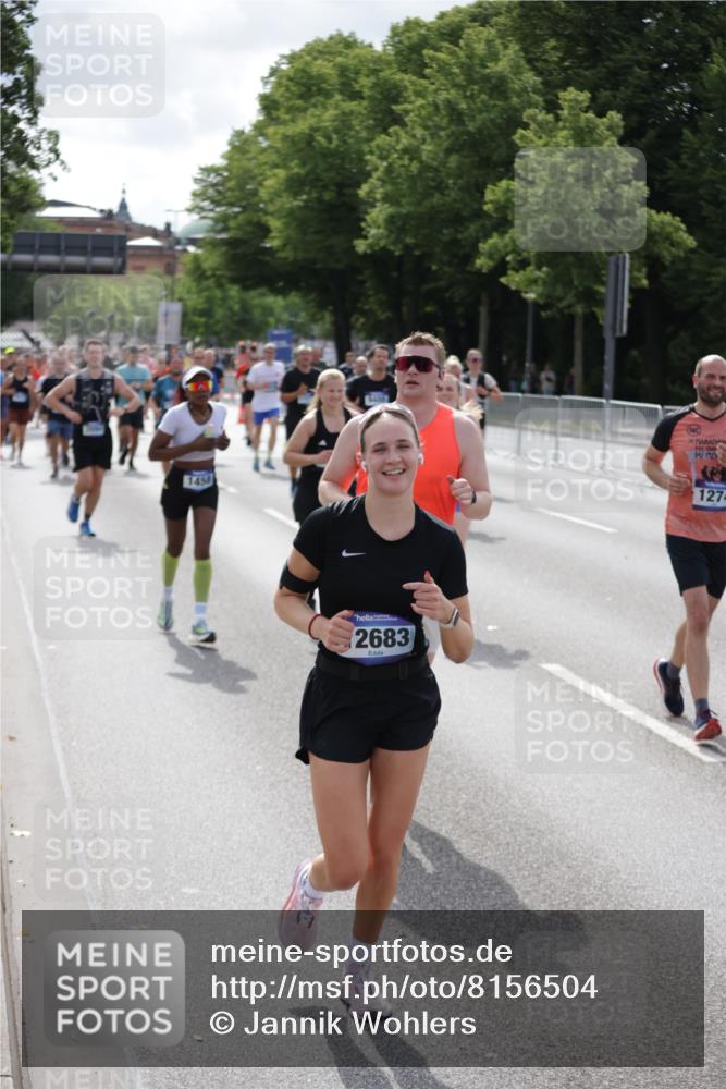 29.06.2025 - hella hamburg halbmarathon Jannik Wohlers http://msf.ph/oto/8156504 29.06.2025 10:17:17 Lombardsbrücke 1015, 1204, 1274, 1458, 1749, 1795, 2094, 2259, 2548, 3138, 3292, 4218, 5002, 5290, 5611, 5733, 6254, 6336, 6352, 6786, 7258, 7291, 7413, 7566, 7844, 8144, 9400, 9798, 9848, 10174, 10620, 10677, 11156, 11275, 11372, 11707, 11916, 12031, 12668, 12683, 14194, 14307, 14420, 14648, 14825, 14877, 15978, 16024, 16038, 16576, 16707, 17083, 17270, 17542, 17616, 18469, 18564, 19029 meine-sportfotos.de