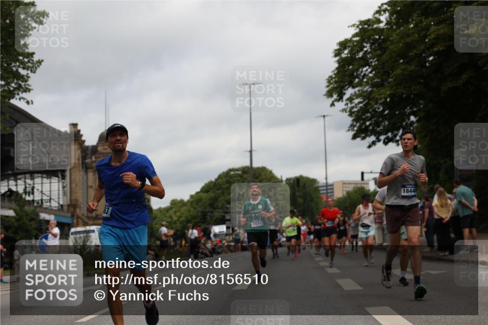 29.06.2025 - hella hamburg halbmarathon Yannick Fuchs http://msf.ph/oto/8156510 29.06.2025 10:58:36 20KM 1062, 1229, 1842, 2298, 2463, 2698, 3572, 4542, 6100, 7081, 7271, 7474, 8171, 8405, 9254, 9680, 9816, 9986, 10067, 10402, 10694, 10824, 11556, 11960, 12426, 12475, 12646, 12781, 12843, 13901, 14822, 15009, 16344, 16455, 16605, 16753, 16770, 16911, 17895, 18321, 18440, 18520, 18707, 18739, 19240 meine-sportfotos.de