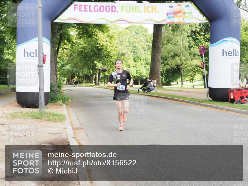 29.06.2025 - hella hamburg halbmarathon MichiJ http://msf.ph/oto/8156522 29.06.2025 10:05:33 Zwischen KM18-KM19  meine-sportfotos.de
