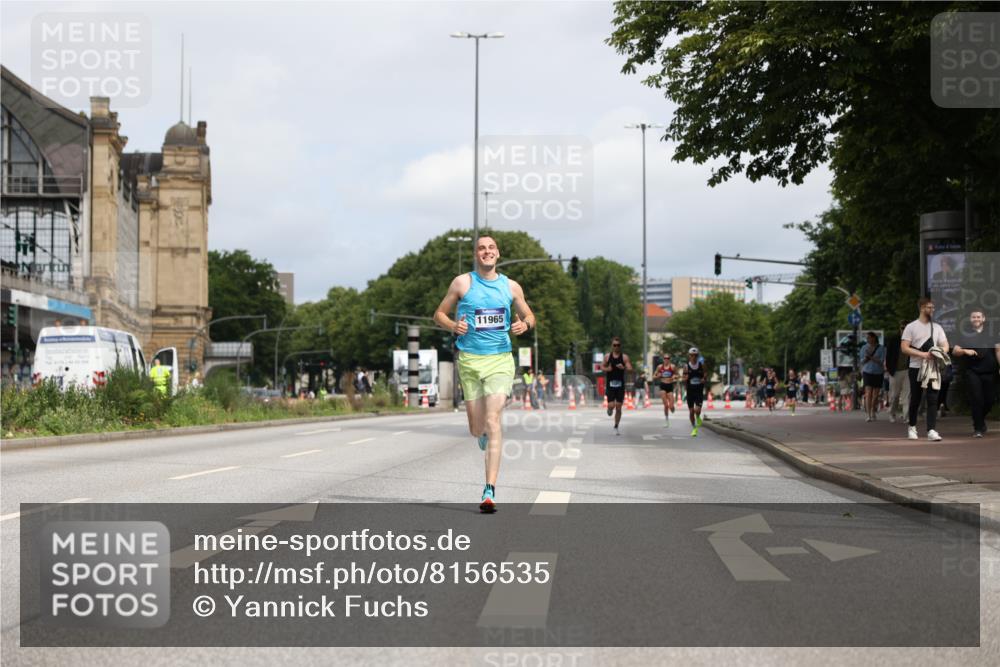 29.06.2025 - hella hamburg halbmarathon Yannick Fuchs http://msf.ph/oto/8156535 29.06.2025 10:17:22 20KM 6559, 10650, 11965, 13751, 16068, 17886 meine-sportfotos.de