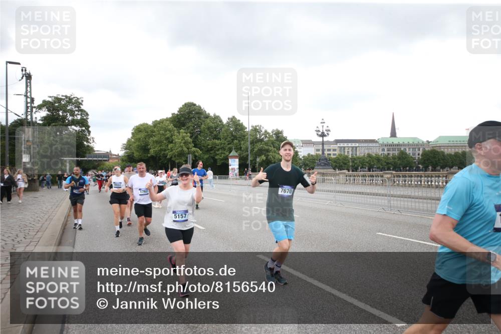 29.06.2025 - hella hamburg halbmarathon Jannik Wohlers http://msf.ph/oto/8156540 29.06.2025 10:53:59 Lombardsbrücke 1762, 1822, 1949, 2244, 2532, 3364, 3761, 3795, 3857, 4720, 4971, 5157, 5185, 5216, 5309, 5514, 5817, 5933, 5993, 6023, 6279, 6987, 7498, 7670, 7874, 7946, 7986, 8801, 8803, 9130, 10207, 11354, 11785, 12898, 12923, 12930, 13035, 14655, 14904, 15174, 15318, 15627, 15628, 15674, 16117, 16522, 16628, 16839, 18093, 18431 meine-sportfotos.de