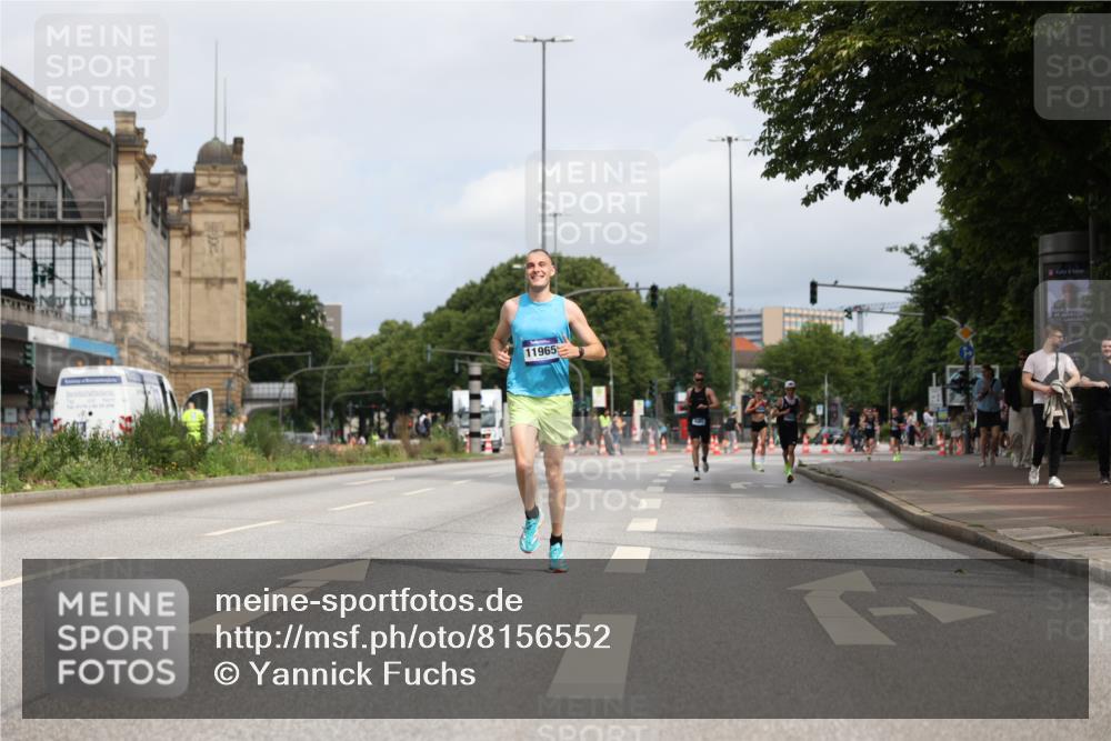 29.06.2025 - hella hamburg halbmarathon Yannick Fuchs http://msf.ph/oto/8156552 29.06.2025 10:17:22 20KM 6559, 10650, 11965, 13751, 16068, 17886 meine-sportfotos.de