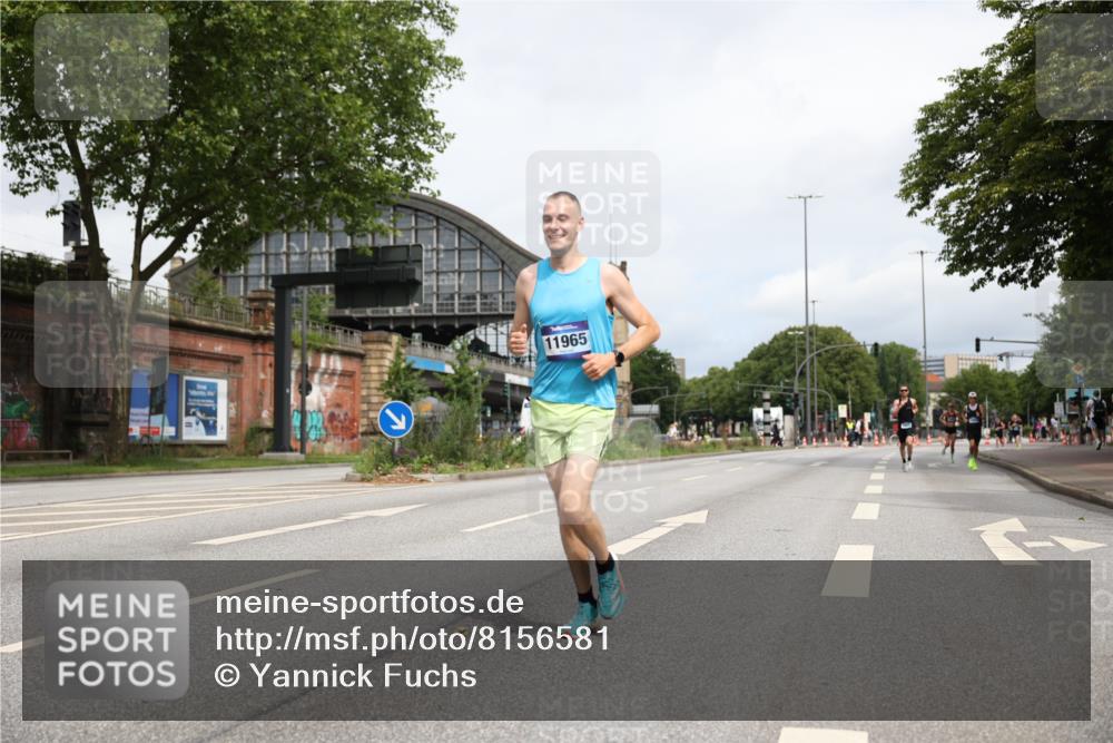 29.06.2025 - hella hamburg halbmarathon Yannick Fuchs http://msf.ph/oto/8156581 29.06.2025 10:17:23 20KM 6559, 10650, 11965, 13751, 16068, 17886 meine-sportfotos.de