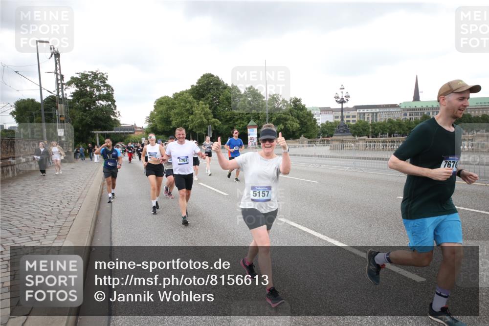 29.06.2025 - hella hamburg halbmarathon Jannik Wohlers http://msf.ph/oto/8156613 29.06.2025 10:53:59 Lombardsbrücke 1762, 1822, 1949, 2244, 2532, 3364, 3761, 3795, 3857, 4720, 4971, 5157, 5185, 5216, 5309, 5514, 5817, 5933, 5993, 6023, 6279, 6987, 7498, 7670, 7874, 7946, 7986, 8801, 8803, 9130, 10207, 11354, 11785, 12898, 12923, 12930, 13035, 14655, 14904, 15174, 15318, 15627, 15628, 15674, 16117, 16522, 16628, 16839, 18093, 18431 meine-sportfotos.de