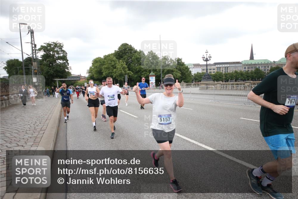 29.06.2025 - hella hamburg halbmarathon Jannik Wohlers http://msf.ph/oto/8156635 29.06.2025 10:54:00 Lombardsbrücke 1762, 1822, 1949, 2244, 2532, 3364, 3761, 3795, 3857, 4720, 4971, 5157, 5185, 5216, 5309, 5514, 5817, 5933, 5993, 6023, 6279, 6987, 7498, 7670, 7874, 7946, 7986, 8801, 8803, 9130, 10207, 11354, 11785, 12923, 12930, 13035, 13257, 13693, 13733, 14655, 14904, 15174, 15627, 15628, 15674, 15731, 16117, 16522, 16628, 16683, 17394, 18093, 18431 meine-sportfotos.de