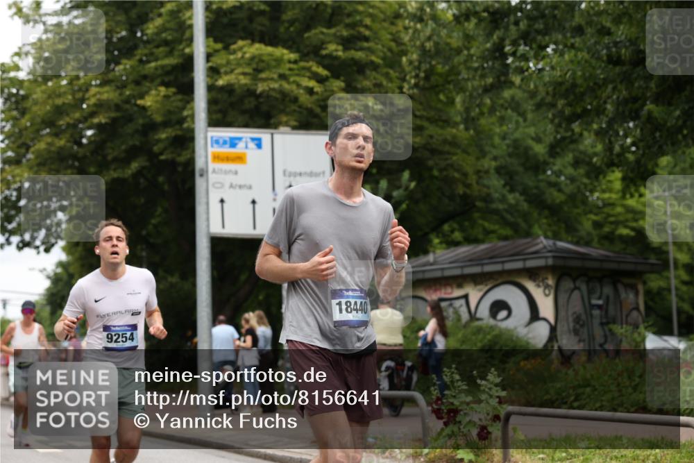 29.06.2025 - hella hamburg halbmarathon Yannick Fuchs http://msf.ph/oto/8156641 29.06.2025 10:58:38 20KM 1062, 1229, 1842, 2298, 2463, 2698, 3572, 3663, 4542, 6100, 7081, 7271, 7474, 8171, 8405, 9254, 9816, 9986, 10067, 10402, 10824, 10962, 11556, 11960, 12426, 12475, 12646, 12781, 12843, 13901, 14822, 15009, 16344, 16367, 16455, 16605, 16753, 16770, 16911, 17895, 18440, 18520, 18707, 18739, 19240 meine-sportfotos.de