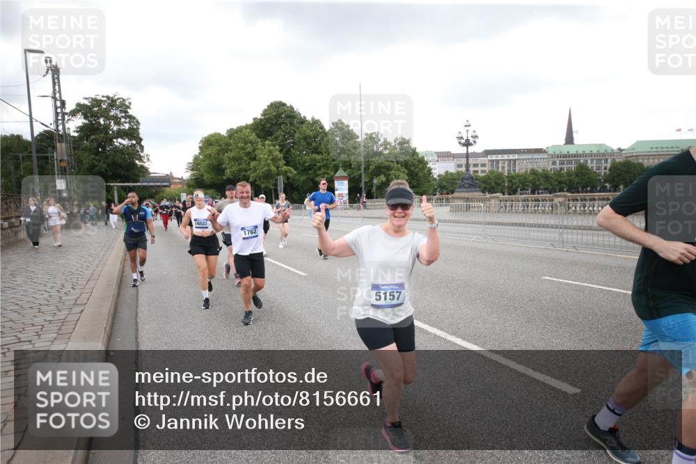 29.06.2025 - hella hamburg halbmarathon Jannik Wohlers http://msf.ph/oto/8156661 29.06.2025 10:54:00 Lombardsbrücke 1762, 1822, 1949, 2244, 2532, 3364, 3761, 3795, 3857, 4720, 4971, 5157, 5185, 5216, 5309, 5514, 5817, 5933, 5993, 6023, 6279, 6987, 7498, 7670, 7874, 7946, 7986, 8801, 8803, 9130, 10207, 11354, 11785, 12923, 12930, 13035, 13257, 13693, 13733, 14655, 14904, 15174, 15627, 15628, 15674, 15731, 16117, 16522, 16628, 16683, 17394, 18093, 18431 meine-sportfotos.de