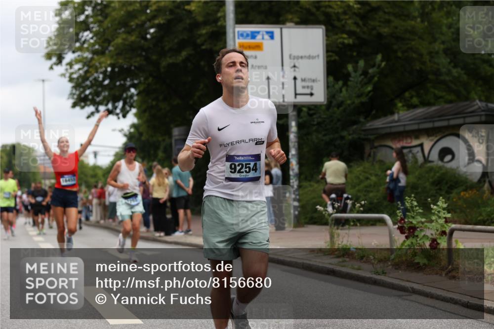 29.06.2025 - hella hamburg halbmarathon Yannick Fuchs http://msf.ph/oto/8156680 29.06.2025 10:58:38 20KM 1062, 1229, 1842, 2298, 2463, 2698, 3572, 3663, 4542, 6100, 7081, 7271, 7474, 8171, 8405, 9254, 9816, 9986, 10067, 10402, 10824, 10962, 11556, 11960, 12426, 12475, 12646, 12781, 12843, 13901, 14822, 15009, 16344, 16367, 16455, 16605, 16753, 16770, 16911, 17895, 18440, 18520, 18707, 18739, 19240 meine-sportfotos.de