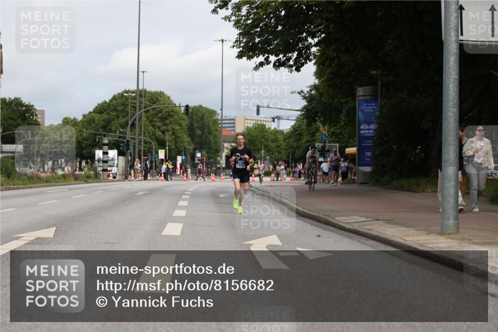 29.06.2025 - hella hamburg halbmarathon Yannick Fuchs http://msf.ph/oto/8156682 29.06.2025 10:17:33 20KM 3720, 6559, 9475, 10650, 13751, 16068, 17886 meine-sportfotos.de