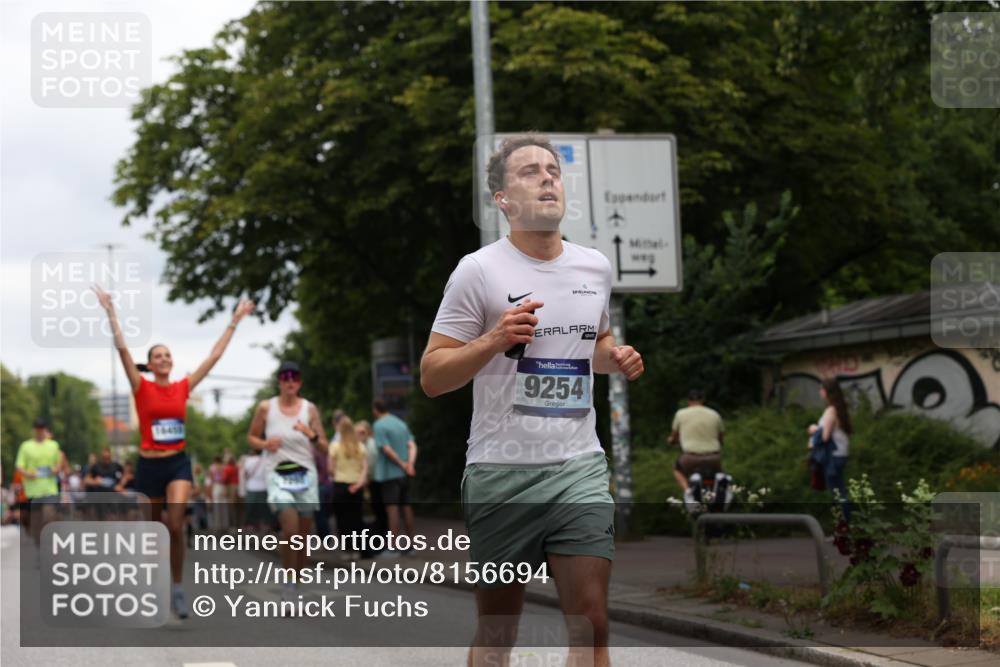 29.06.2025 - hella hamburg halbmarathon Yannick Fuchs http://msf.ph/oto/8156694 29.06.2025 10:58:38 20KM 1062, 1229, 1842, 2298, 2463, 2698, 3572, 3663, 4542, 6100, 7081, 7271, 7474, 8171, 8405, 9254, 9816, 9986, 10067, 10402, 10824, 10962, 11556, 11960, 12426, 12475, 12646, 12781, 12843, 13901, 14822, 15009, 16344, 16367, 16455, 16605, 16753, 16770, 16911, 17895, 18440, 18520, 18707, 18739, 19240 meine-sportfotos.de