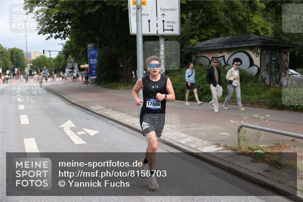 29.06.2025 - hella hamburg halbmarathon Yannick Fuchs http://msf.ph/oto/8156703 29.06.2025 10:17:38 20KM 3720, 9475, 13751, 17886 meine-sportfotos.de