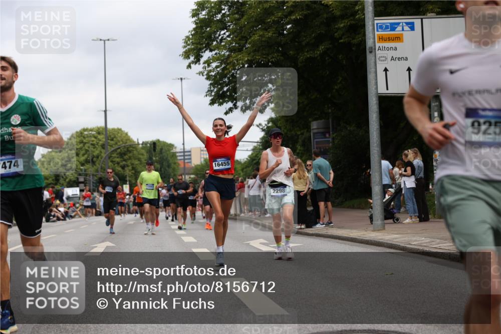 29.06.2025 - hella hamburg halbmarathon Yannick Fuchs http://msf.ph/oto/8156712 29.06.2025 10:58:39 20KM 1062, 1229, 1842, 2298, 2463, 2698, 3572, 3663, 6100, 7081, 7271, 7474, 8171, 8405, 9254, 9816, 9986, 10067, 10402, 10824, 10962, 11556, 11960, 12426, 12475, 12781, 12843, 14822, 15009, 16344, 16367, 16455, 16605, 16753, 16770, 16911, 17895, 18440, 18520, 18707, 18739, 19240 meine-sportfotos.de