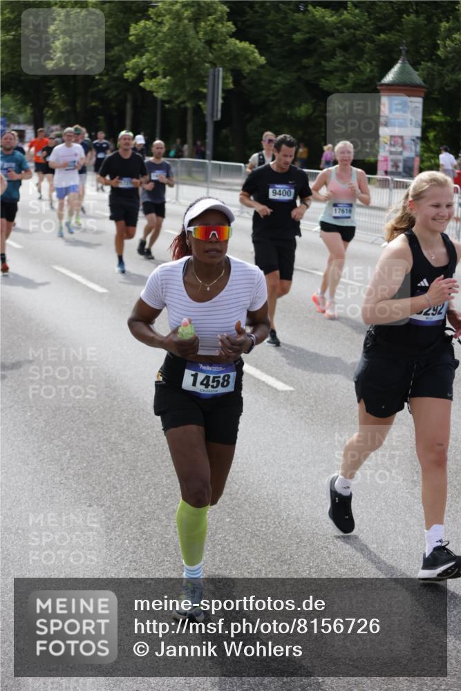 29.06.2025 - hella hamburg halbmarathon Jannik Wohlers http://msf.ph/oto/8156726 29.06.2025 10:17:20 Lombardsbrücke 1015, 1204, 1274, 1458, 1622, 1749, 1795, 2094, 2259, 2548, 3138, 3292, 4218, 5002, 5290, 5611, 5733, 6254, 6336, 6352, 6786, 7258, 7413, 8144, 8799, 9400, 9798, 9848, 10174, 10620, 10677, 10831, 11156, 11275, 11372, 11656, 11707, 11916, 12031, 12401, 12553, 12668, 12683, 13843, 14013, 14194, 14307, 14420, 14701, 14825, 15978, 16038, 16576, 16707, 17083, 17270, 17542, 17616, 19029 meine-sportfotos.de