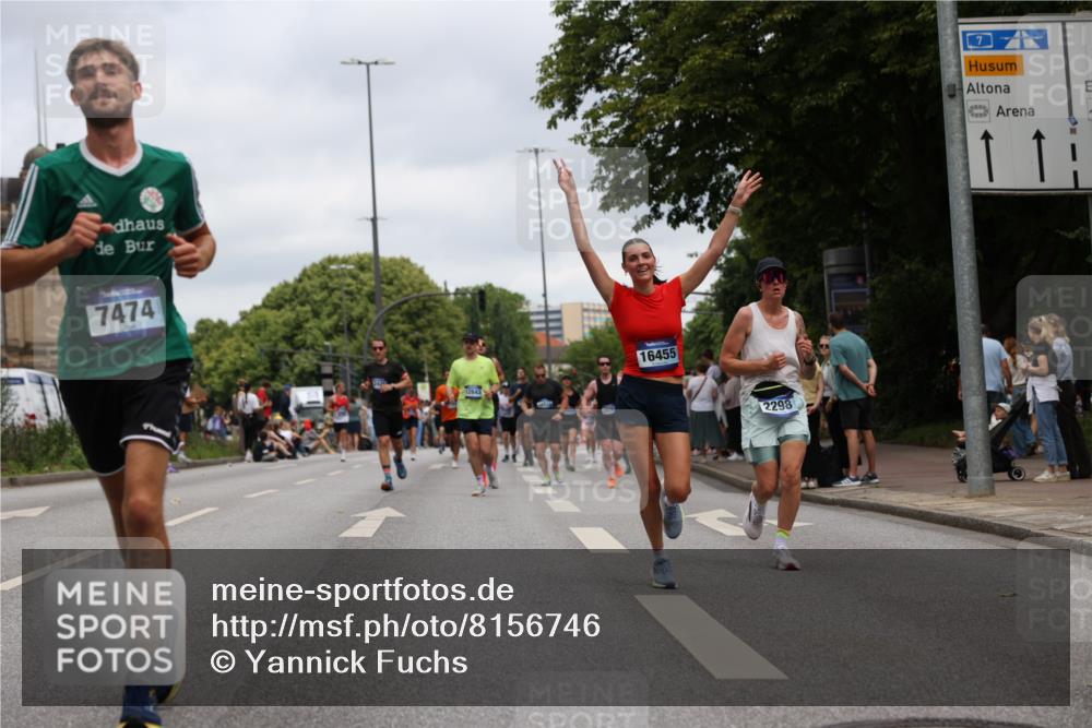 29.06.2025 - hella hamburg halbmarathon Yannick Fuchs http://msf.ph/oto/8156746 29.06.2025 10:58:39 20KM 1062, 1229, 1842, 2298, 2463, 2698, 3572, 3663, 6100, 7081, 7271, 7474, 8171, 8405, 9254, 9816, 9986, 10067, 10402, 10824, 10962, 11556, 11960, 12426, 12475, 12781, 12843, 14822, 15009, 16344, 16367, 16455, 16605, 16753, 16770, 16911, 17895, 18440, 18520, 18707, 18739, 19240 meine-sportfotos.de