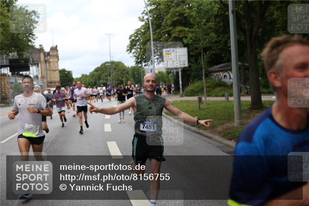 29.06.2025 - hella hamburg halbmarathon Yannick Fuchs http://msf.ph/oto/8156755 29.06.2025 10:38:21 20KM 1415, 1558, 2816, 3907, 4425, 4981, 4999, 5275, 5506, 5624, 5692, 6490, 6705, 6991, 7005, 7093, 7451, 8063, 8145, 8218, 8900, 9043, 9081, 9374, 9633, 9931, 10246, 10669, 10930, 11153, 11346, 11648, 11848, 12327, 12438, 12554, 12966, 13421, 13996, 14690, 14798, 14861, 15383, 15512, 15862, 15932, 16062, 16105, 16224, 16301, 16547, 16549, 16648, 16720, 17251, 17376, 17516, 17912, 18678, 18942 meine-sportfotos.de