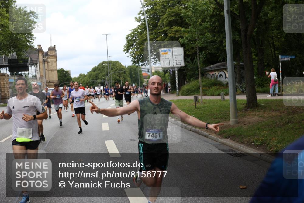 29.06.2025 - hella hamburg halbmarathon Yannick Fuchs http://msf.ph/oto/8156777 29.06.2025 10:38:21 20KM 1415, 1558, 2816, 3907, 4425, 4981, 4999, 5275, 5506, 5624, 5692, 6490, 6705, 6991, 7005, 7093, 7451, 8063, 8145, 8218, 8900, 9043, 9081, 9374, 9633, 9931, 10246, 10669, 10930, 11153, 11346, 11648, 11848, 12327, 12438, 12554, 12966, 13421, 13996, 14690, 14798, 14861, 15383, 15512, 15862, 15932, 16062, 16105, 16224, 16301, 16547, 16549, 16648, 16720, 17251, 17376, 17516, 17912, 18678, 18942 meine-sportfotos.de