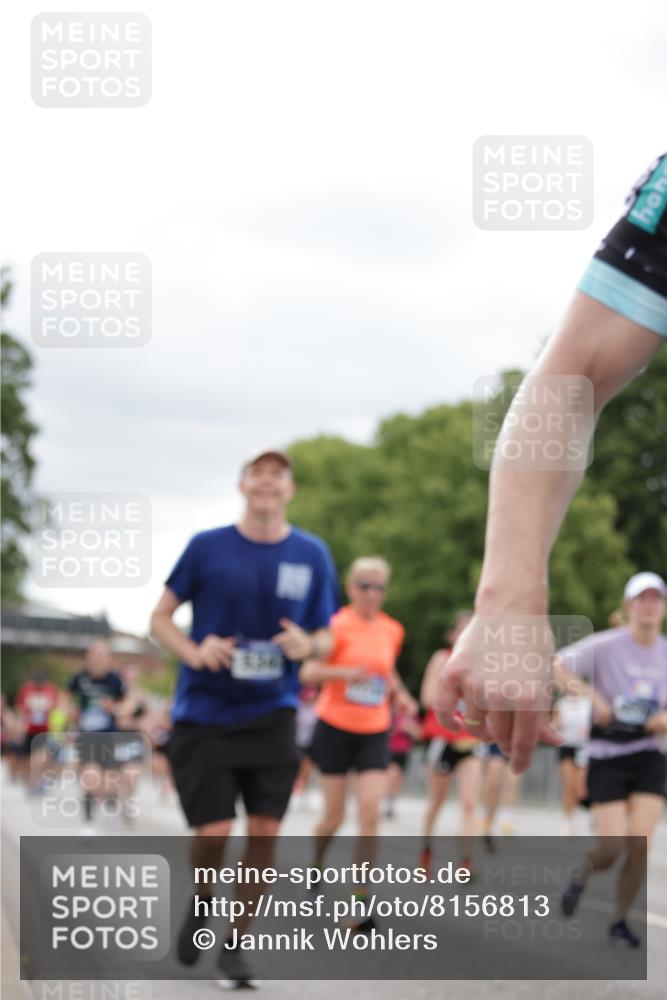29.06.2025 - hella hamburg halbmarathon Jannik Wohlers http://msf.ph/oto/8156813 29.06.2025 11:01:13 Lombardsbrücke 1099, 1103, 1111, 1172, 1225, 1251, 1435, 1746, 2622, 2679, 3395, 3629, 3811, 4274, 4279, 5170, 5297, 5342, 5595, 5618, 6205, 6267, 6394, 6411, 6412, 7255, 7424, 8485, 8488, 8919, 9235, 9458, 11001, 11146, 11510, 11572, 11573, 11574, 11727, 12050, 12294, 12990, 13759, 14853, 14958, 15043, 15554, 15632, 15839, 15864, 16299, 16300, 17279, 17338, 17413, 17747, 18242, 19147, 19236 meine-sportfotos.de