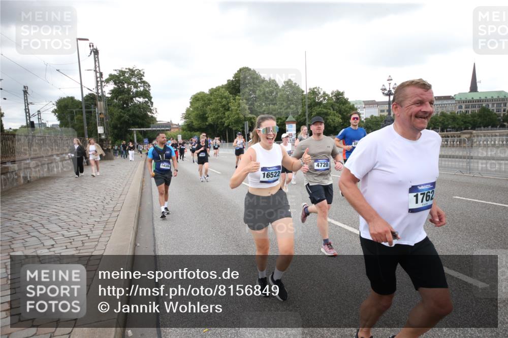 29.06.2025 - hella hamburg halbmarathon Jannik Wohlers http://msf.ph/oto/8156849 29.06.2025 10:54:01 Lombardsbrücke 1762, 1822, 1949, 2244, 2532, 3364, 3761, 3795, 3857, 4720, 4971, 5157, 5185, 5216, 5309, 5514, 5933, 5993, 6023, 6279, 6987, 7498, 7670, 7874, 7946, 7986, 8801, 8803, 9130, 10207, 11354, 11785, 12923, 12930, 13035, 13257, 13693, 13733, 14655, 14904, 15174, 15627, 15628, 15674, 15731, 16117, 16522, 16628, 16683, 17394, 18093, 18431 meine-sportfotos.de
