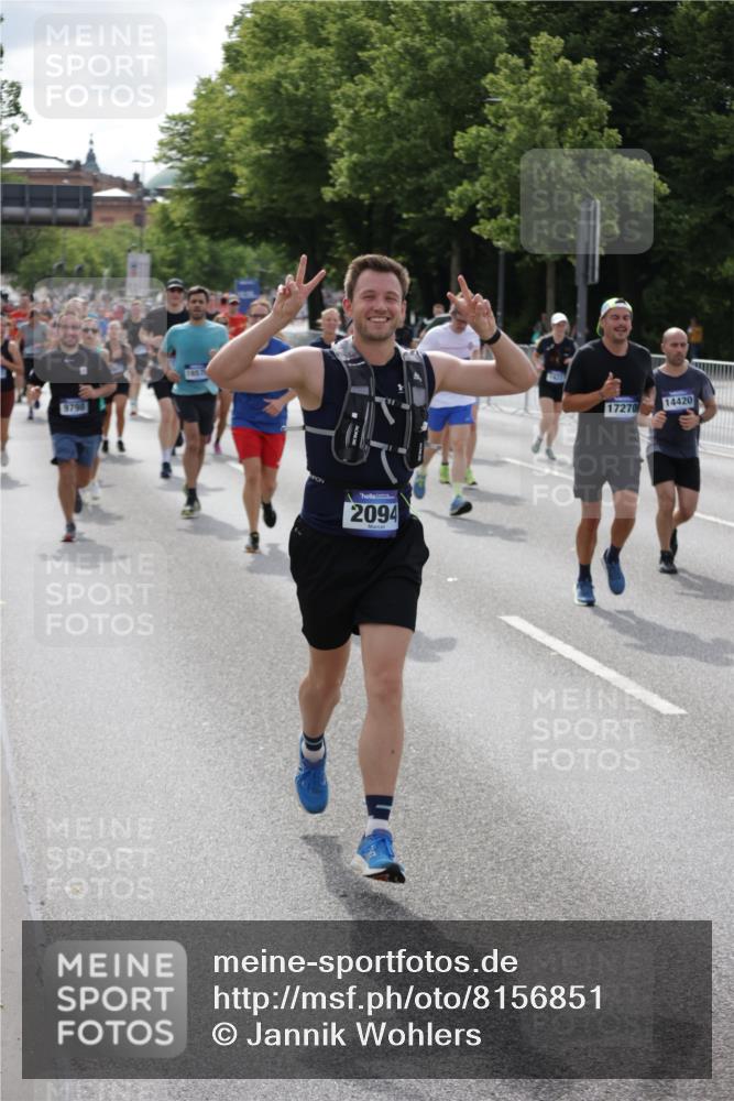 29.06.2025 - hella hamburg halbmarathon Jannik Wohlers http://msf.ph/oto/8156851 29.06.2025 10:17:21 Lombardsbrücke 1015, 1204, 1274, 1458, 1622, 1749, 1795, 2094, 2259, 2548, 3138, 3292, 4218, 5002, 5004, 5290, 5611, 5733, 6254, 6336, 6352, 6786, 7258, 7413, 8144, 8799, 9400, 9798, 9848, 9964, 10174, 10677, 10831, 11156, 11275, 11372, 11656, 11707, 11916, 12031, 12401, 12553, 12683, 13843, 14013, 14194, 14307, 14420, 14701, 14738, 14825, 15203, 15322, 15978, 16038, 16576, 16707, 17083, 17270, 17542, 17616, 19029 meine-sportfotos.de
