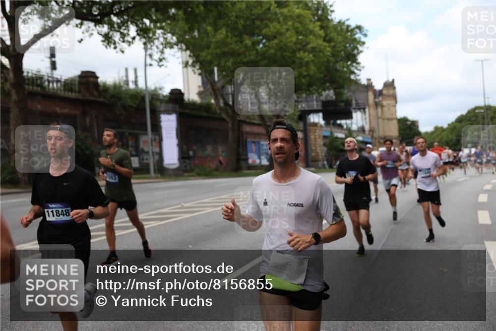 29.06.2025 - hella hamburg halbmarathon Yannick Fuchs http://msf.ph/oto/8156855 29.06.2025 10:38:22 20KM 1415, 1558, 2816, 3907, 4425, 4981, 4999, 5275, 5506, 5624, 5692, 6490, 6705, 6903, 6991, 7005, 7093, 7451, 8063, 8145, 8218, 8900, 9043, 9081, 9374, 9633, 9931, 10193, 10246, 10669, 10930, 11153, 11346, 11648, 11848, 12327, 12438, 12554, 12966, 13421, 13996, 14690, 14798, 14861, 15512, 15862, 16062, 16224, 16301, 16316, 16547, 16549, 16720, 17251, 17376, 17516, 17912, 18678, 18942 meine-sportfotos.de
