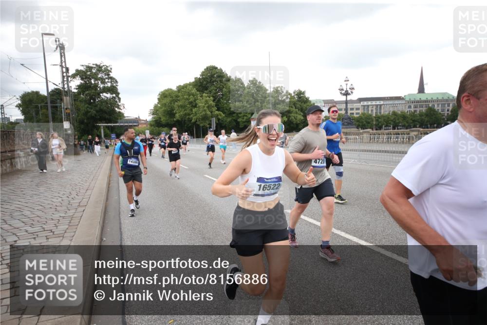 29.06.2025 - hella hamburg halbmarathon Jannik Wohlers http://msf.ph/oto/8156886 29.06.2025 10:54:01 Lombardsbrücke 1762, 1822, 1949, 2244, 2532, 3364, 3761, 3795, 3857, 4720, 4971, 5157, 5185, 5216, 5309, 5514, 5933, 5993, 6023, 6279, 6987, 7498, 7670, 7874, 7946, 7986, 8801, 8803, 9130, 10207, 11354, 11785, 12923, 12930, 13035, 13257, 13693, 13733, 14655, 14904, 15174, 15627, 15628, 15674, 15731, 16117, 16522, 16628, 16683, 17394, 18093, 18431 meine-sportfotos.de