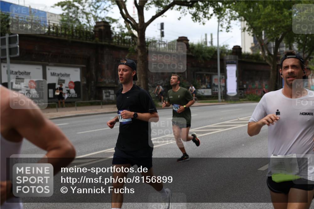 29.06.2025 - hella hamburg halbmarathon Yannick Fuchs http://msf.ph/oto/8156899 29.06.2025 10:38:22 20KM 1415, 1558, 2816, 3907, 4425, 4981, 4999, 5275, 5506, 5624, 5692, 6490, 6705, 6903, 6991, 7005, 7093, 7451, 8063, 8145, 8218, 8900, 9043, 9081, 9374, 9633, 9931, 10193, 10246, 10669, 10930, 11153, 11346, 11648, 11848, 12327, 12438, 12554, 12966, 13421, 13996, 14690, 14798, 14861, 15512, 15862, 16062, 16224, 16301, 16316, 16547, 16549, 16720, 17251, 17376, 17516, 17912, 18678, 18942 meine-sportfotos.de