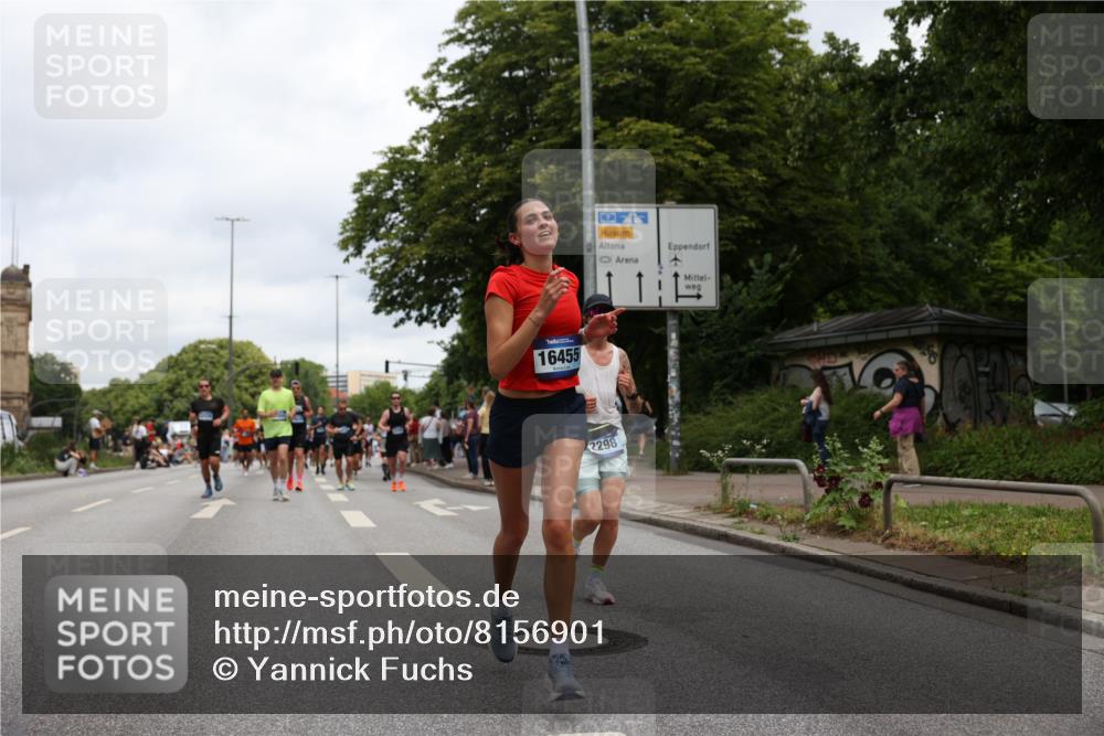 29.06.2025 - hella hamburg halbmarathon Yannick Fuchs http://msf.ph/oto/8156901 29.06.2025 10:58:41 20KM 1062, 1186, 1229, 1842, 2298, 2463, 2698, 3572, 3663, 5354, 5365, 6907, 6908, 7081, 7271, 7474, 8171, 8405, 9254, 9816, 9986, 10067, 10402, 10824, 10962, 11556, 11960, 12426, 12475, 12781, 12843, 13210, 14022, 14465, 14822, 15009, 16344, 16367, 16455, 16605, 16753, 16770, 16911, 17140, 17763, 17895, 18440, 18520, 18707, 18739 meine-sportfotos.de