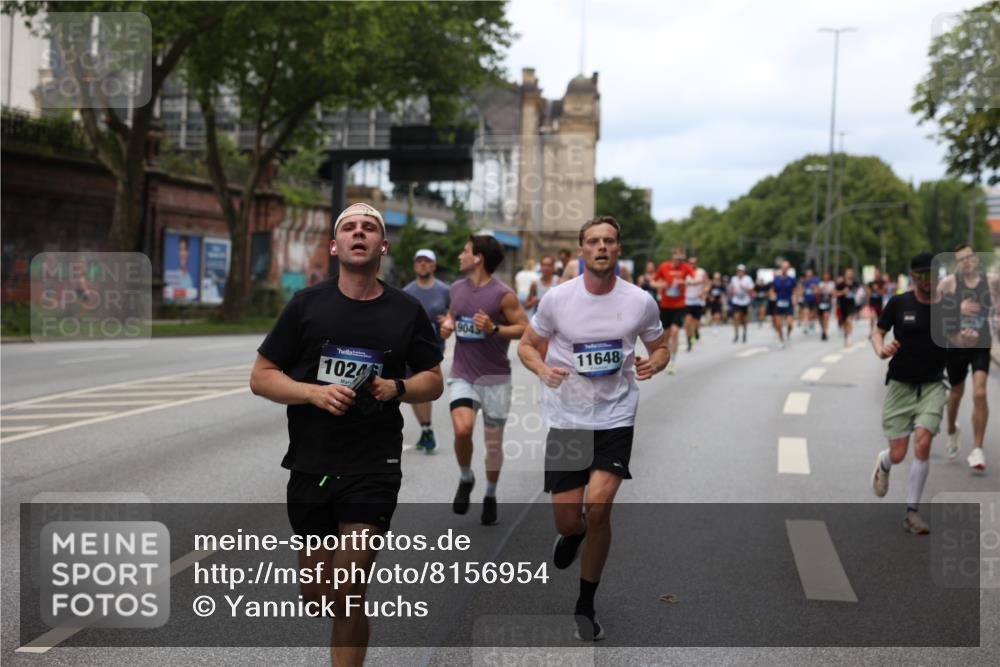 29.06.2025 - hella hamburg halbmarathon Yannick Fuchs http://msf.ph/oto/8156954 29.06.2025 10:38:23 20KM 1415, 1558, 2816, 3907, 4425, 4981, 4999, 5275, 5624, 5692, 6490, 6705, 6903, 6991, 7005, 7093, 8063, 8145, 8218, 8722, 8900, 9043, 9081, 9374, 9444, 9633, 9931, 10193, 10246, 10669, 10930, 11153, 11346, 11648, 11848, 12327, 12438, 12554, 12966, 13421, 13996, 14798, 14861, 15233, 15512, 15862, 16062, 16224, 16301, 16316, 16547, 16549, 16720, 17251, 17376, 17516, 17729, 17912, 18678, 18942 meine-sportfotos.de