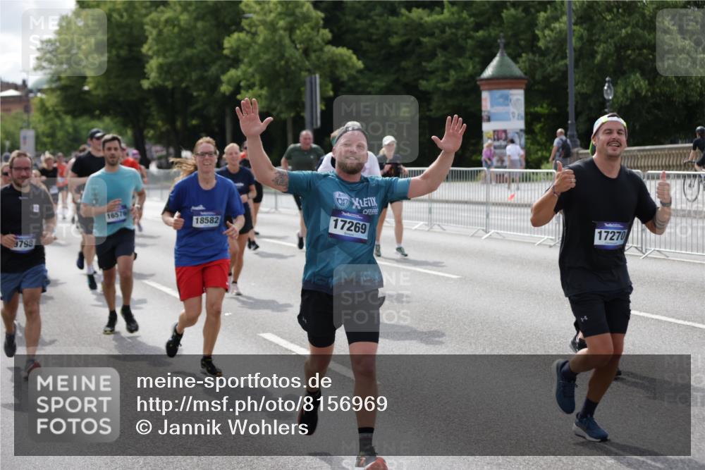 29.06.2025 - hella hamburg halbmarathon Jannik Wohlers http://msf.ph/oto/8156969 29.06.2025 10:17:23 Lombardsbrücke 1015, 1274, 1458, 1622, 1641, 1749, 1795, 2094, 2259, 2548, 3138, 3292, 4218, 5002, 5004, 5290, 5611, 5733, 6254, 6336, 6352, 7258, 7413, 8144, 8799, 9400, 9798, 9964, 10174, 10509, 10831, 11156, 11275, 11656, 11707, 11916, 12031, 12401, 12553, 12683, 13843, 14013, 14194, 14420, 14701, 14738, 14825, 15203, 15322, 15978, 16038, 16576, 16707, 17270, 17542, 17616, 19029 meine-sportfotos.de