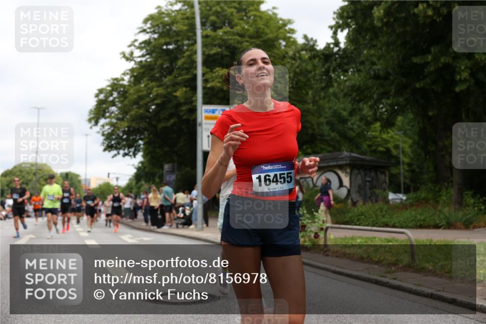 29.06.2025 - hella hamburg halbmarathon Yannick Fuchs http://msf.ph/oto/8156978 29.06.2025 10:58:41 20KM 1062, 1186, 1229, 1842, 2298, 2463, 2698, 3572, 3663, 5354, 5365, 6907, 6908, 7081, 7271, 7474, 8171, 8405, 9254, 9816, 9986, 10067, 10402, 10824, 10962, 11556, 11960, 12426, 12475, 12781, 12843, 13210, 14022, 14465, 14822, 15009, 16344, 16367, 16455, 16605, 16753, 16770, 16911, 17140, 17763, 17895, 18440, 18520, 18707, 18739 meine-sportfotos.de