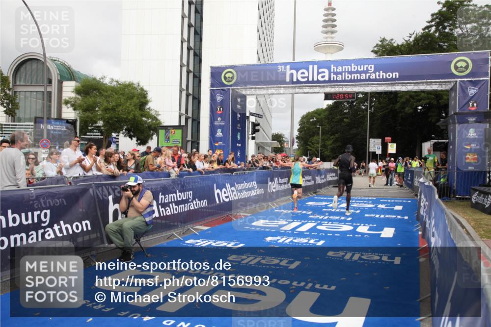 29.06.2025 - hella hamburg halbmarathon Michael Strokosch http://msf.ph/oto/8156993 29.06.2025 10:20:58 Ziel 11210, 14766, 17402, 19075 meine-sportfotos.de