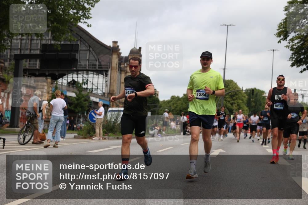 29.06.2025 - hella hamburg halbmarathon Yannick Fuchs http://msf.ph/oto/8157097 29.06.2025 10:58:44 20KM 1062, 1186, 1229, 1842, 2136, 2298, 2463, 2698, 3572, 3663, 5354, 5365, 6907, 6908, 7081, 7271, 7474, 8405, 9254, 9986, 10067, 10402, 10824, 10962, 11556, 12426, 12475, 12781, 12843, 13210, 14022, 14465, 15009, 16344, 16367, 16455, 16605, 16770, 16911, 17140, 17763, 17895, 18196, 18440, 18520, 18707, 18768 meine-sportfotos.de