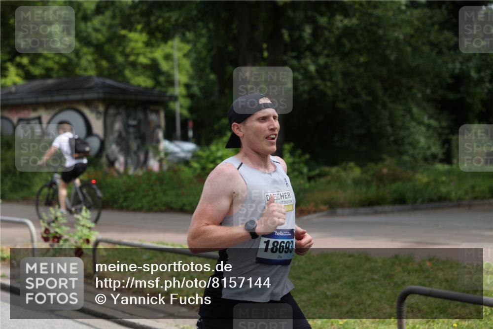 29.06.2025 - hella hamburg halbmarathon Yannick Fuchs http://msf.ph/oto/8157144 29.06.2025 10:18:09 20KM 35, 52, 2618, 4128, 4571, 7862, 11624, 16548, 18693, 18897 meine-sportfotos.de
