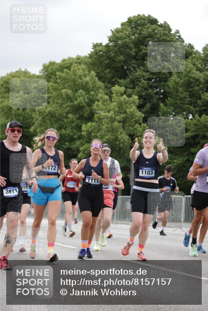 29.06.2025 - hella hamburg halbmarathon Jannik Wohlers http://msf.ph/oto/8157157 29.06.2025 11:01:21 Lombardsbrücke 1099, 1103, 1111, 1172, 1251, 1652, 1660, 2622, 2679, 3811, 4274, 4279, 4639, 4910, 5342, 5595, 6205, 6267, 6756, 6823, 7424, 7440, 7885, 7974, 8485, 8919, 9112, 9336, 9458, 10708, 11001, 11174, 11572, 11573, 11574, 11727, 11860, 11944, 12050, 12294, 12990, 13027, 13028, 13452, 13785, 14172, 14853, 15043, 15554, 15632, 15864, 17279, 17338, 17431, 17518, 17519, 19236 meine-sportfotos.de
