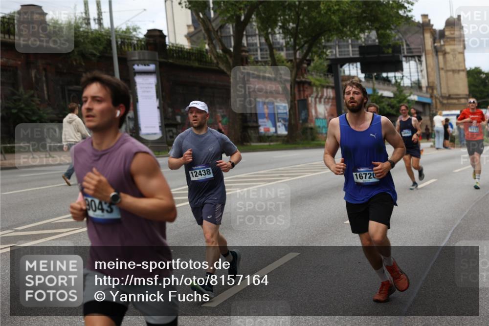 29.06.2025 - hella hamburg halbmarathon Yannick Fuchs http://msf.ph/oto/8157164 29.06.2025 10:38:25 20KM 1415, 1558, 2816, 3021, 3907, 4310, 4425, 4981, 4999, 5275, 5624, 5692, 6490, 6705, 6903, 6991, 7005, 8063, 8145, 8218, 8722, 8900, 9043, 9081, 9374, 9444, 9633, 9931, 10193, 10246, 10669, 10930, 11153, 11346, 11648, 12438, 12554, 12966, 13421, 13996, 14798, 14861, 15225, 15233, 15280, 15512, 15862, 16062, 16224, 16301, 16316, 16547, 16549, 16720, 16893, 17251, 17376, 17729, 17912, 18942 meine-sportfotos.de