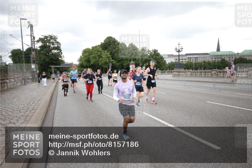29.06.2025 - hella hamburg halbmarathon Jannik Wohlers http://msf.ph/oto/8157186 29.06.2025 10:54:07 Lombardsbrücke 1822, 1949, 2244, 2532, 2586, 3364, 3761, 3795, 3857, 4720, 4971, 5185, 5216, 5309, 5933, 5993, 6023, 6279, 7670, 7986, 8801, 8803, 9130, 11033, 11567, 11569, 12930, 13035, 13257, 13272, 13693, 13733, 13826, 14409, 15029, 15174, 15627, 15628, 15674, 15687, 15731, 16019, 16522, 16683, 17394 meine-sportfotos.de