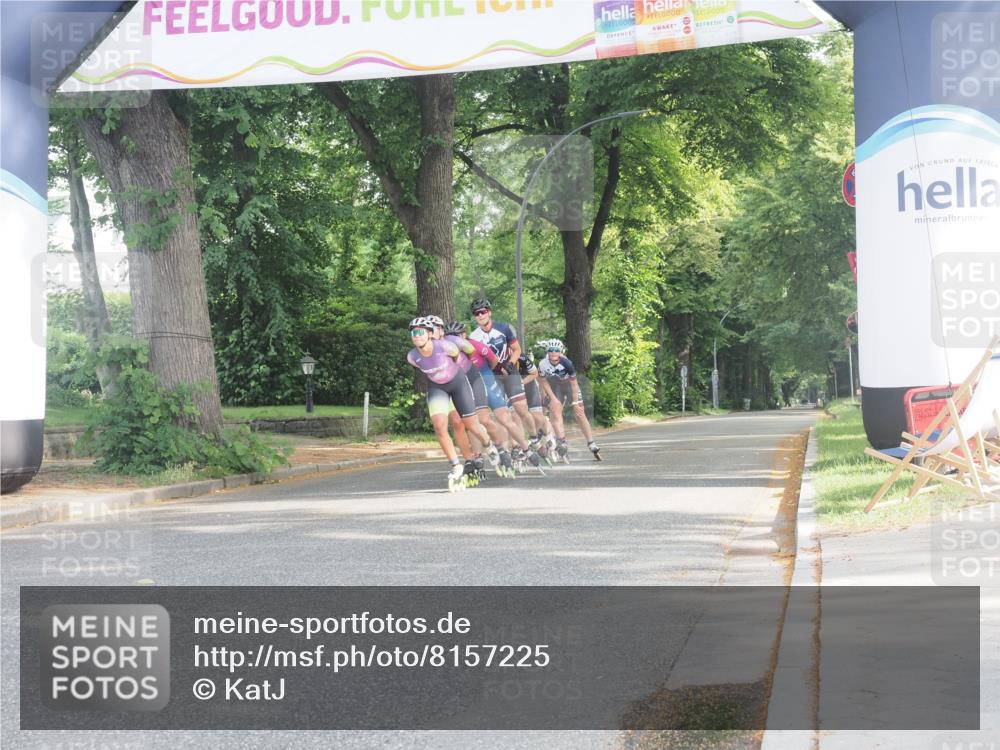 29.06.2025 - hella hamburg halbmarathon KatJ http://msf.ph/oto/8157225 29.06.2025 09:03:16 Zwischen KM18-KM19  meine-sportfotos.de