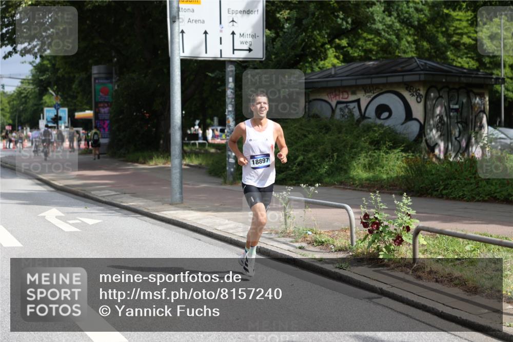 29.06.2025 - hella hamburg halbmarathon Yannick Fuchs http://msf.ph/oto/8157240 29.06.2025 10:18:15 20KM 35, 52, 2618, 4128, 7862, 11624, 18328, 18897, 18930 meine-sportfotos.de