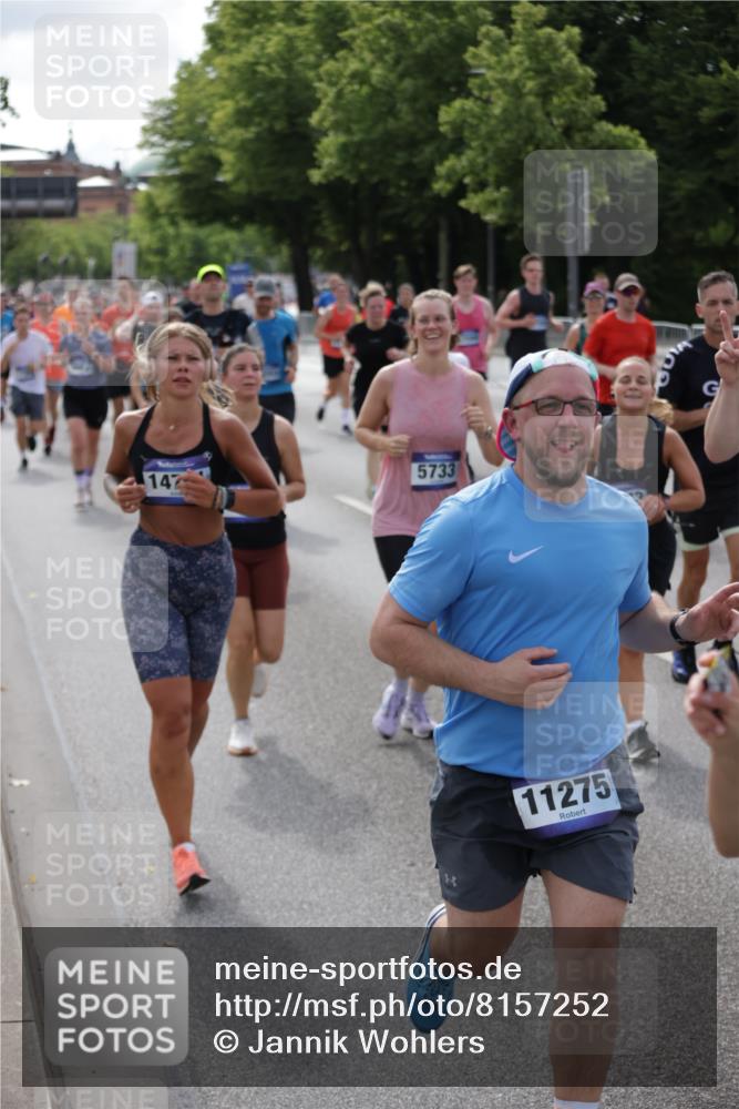 29.06.2025 - hella hamburg halbmarathon Jannik Wohlers http://msf.ph/oto/8157252 29.06.2025 10:17:27 Lombardsbrücke 1015, 1159, 1160, 1274, 1458, 1622, 1641, 1749, 1795, 2094, 2548, 3138, 3292, 5002, 5004, 5290, 5611, 5733, 7094, 7258, 7413, 7641, 7649, 8128, 8144, 8607, 8799, 9400, 9717, 9734, 9798, 9964, 10174, 10332, 10509, 10831, 11156, 11275, 11656, 11916, 12031, 12401, 12553, 12598, 12683, 12752, 13681, 13843, 14013, 14420, 14496, 14701, 14738, 14795, 14825, 15203, 15322, 15978, 16038, 16576, 16644, 16707, 16792, 17270, 17542, 17616 meine-sportfotos.de
