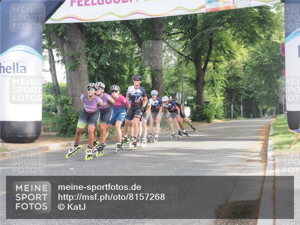 29.06.2025 - hella hamburg halbmarathon KatJ http://msf.ph/oto/8157268 29.06.2025 09:03:17 Zwischen KM18-KM19  meine-sportfotos.de