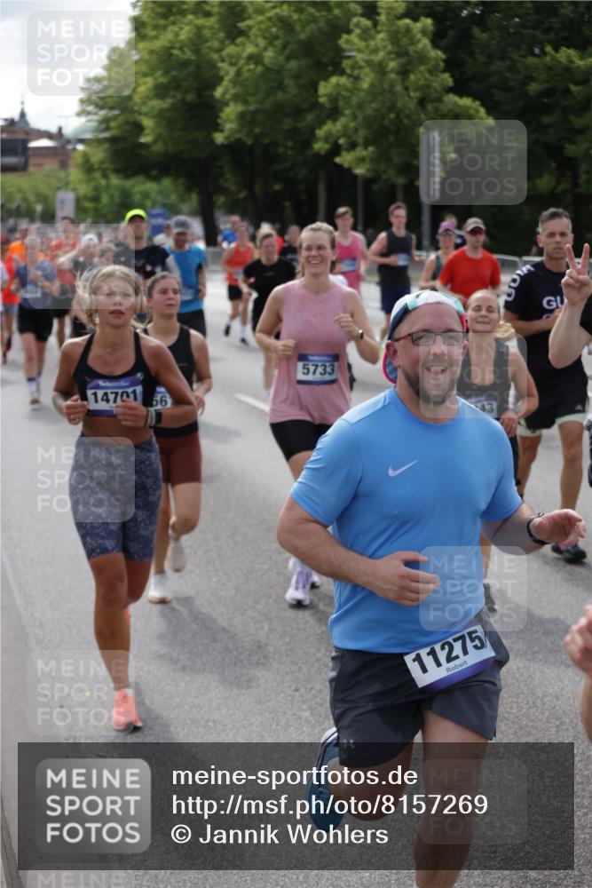 29.06.2025 - hella hamburg halbmarathon Jannik Wohlers http://msf.ph/oto/8157269 29.06.2025 10:17:27 Lombardsbrücke 1015, 1159, 1160, 1274, 1458, 1622, 1641, 1749, 1795, 2094, 2548, 3138, 3292, 5002, 5004, 5290, 5611, 5733, 7094, 7258, 7413, 7641, 7649, 8128, 8144, 8607, 8799, 9400, 9717, 9734, 9798, 9964, 10174, 10332, 10509, 10831, 11156, 11275, 11656, 11916, 12031, 12401, 12553, 12598, 12683, 12752, 13681, 13843, 14013, 14420, 14496, 14701, 14738, 14795, 14825, 15203, 15322, 15978, 16038, 16576, 16644, 16707, 16792, 17270, 17542, 17616 meine-sportfotos.de