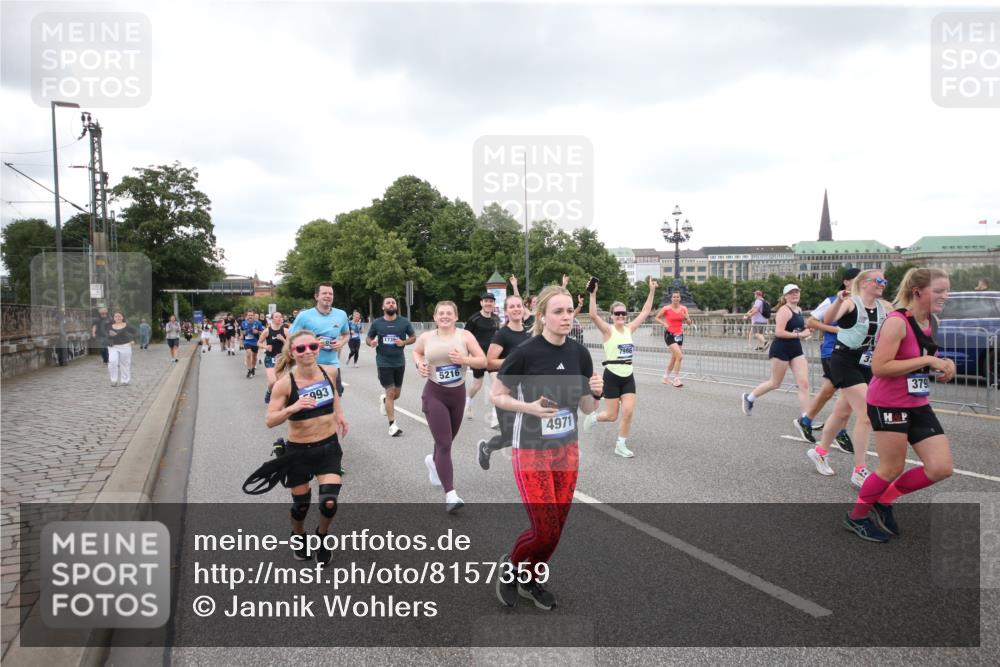 29.06.2025 - hella hamburg halbmarathon Jannik Wohlers http://msf.ph/oto/8157359 29.06.2025 10:54:10 Lombardsbrücke 1198, 1949, 2084, 2244, 2532, 2586, 3761, 3795, 3857, 4720, 4971, 5185, 5216, 5933, 5993, 6023, 6279, 6982, 7986, 8801, 8803, 9130, 9521, 10331, 10471, 11033, 11287, 11567, 11569, 12930, 13035, 13257, 13272, 13693, 13733, 13826, 14409, 15029, 15174, 15627, 15628, 15674, 15687, 15731, 16019, 16522, 16683, 17394, 19111 meine-sportfotos.de